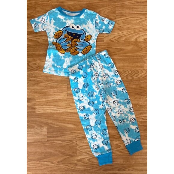 Toddler Pajama Set Bundle 4 Sets Size 3T Sesame Street Space Shark Theme - Picture 5 of 9
